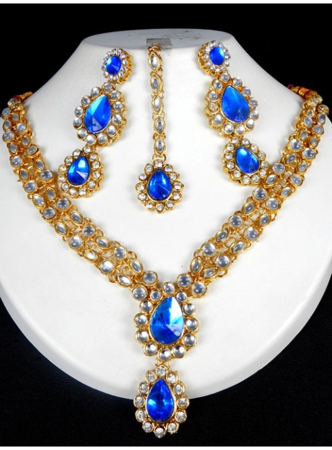 Kundan Jewelry Set